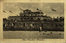 Otmuch&oacute;w : rekreacja nad Jeziorem Otmuchowskim, w głębi restauracja G. Hartmana