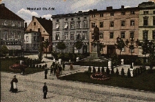 Prudnik : pomnik cesarza Wilhelma I na placu Szarych Szeregów, kamienice