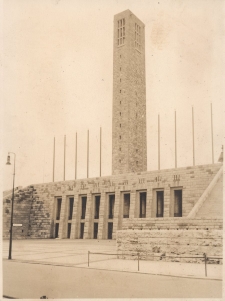 [Dzwonnica Stadionu Olimpijskiego w Berlinie]