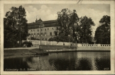 Niemodlin : widok na zamek od strony stawu