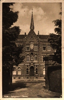 Nysa : fragment Domu Misyjnego Świętego Krzyża