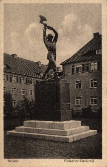 Nysa : pomnik &bdquo;rzeźnika&rdquo;