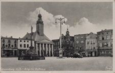 Olesno : rynek z ratuszem